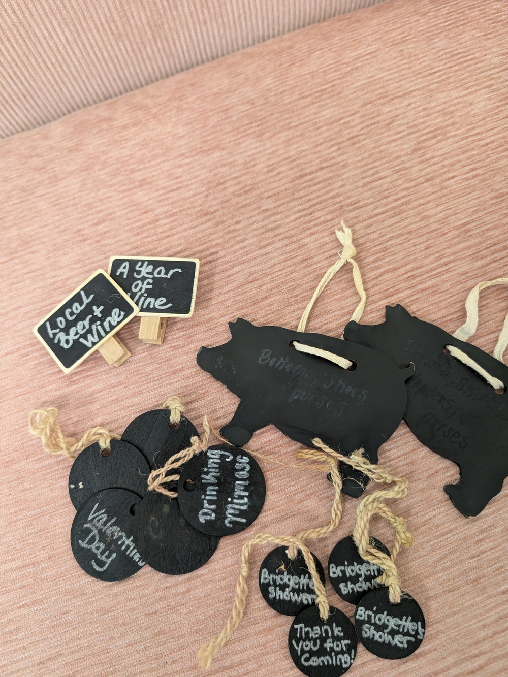 Lot of 12 Reusable Chalkboard Sign Tags & Mini Pegs (Pig, Round, Clip Shapes)